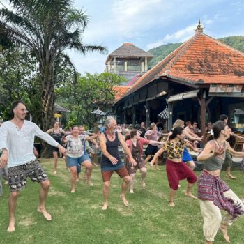 Bali-Drum-Camp-dance